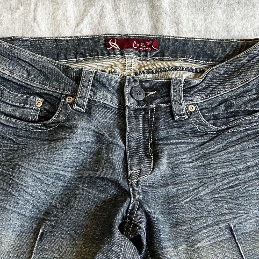 CHIQLE WOMAS DENIM BELL BOTTOMES W RHINESTONES ON BACK POCKETS SZ 11 - Picture 9 of 12